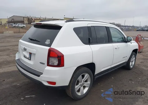 2014 Jeep Compass Latitude из США, поврежденный, VIN 1C4NJDEB2ED528899
